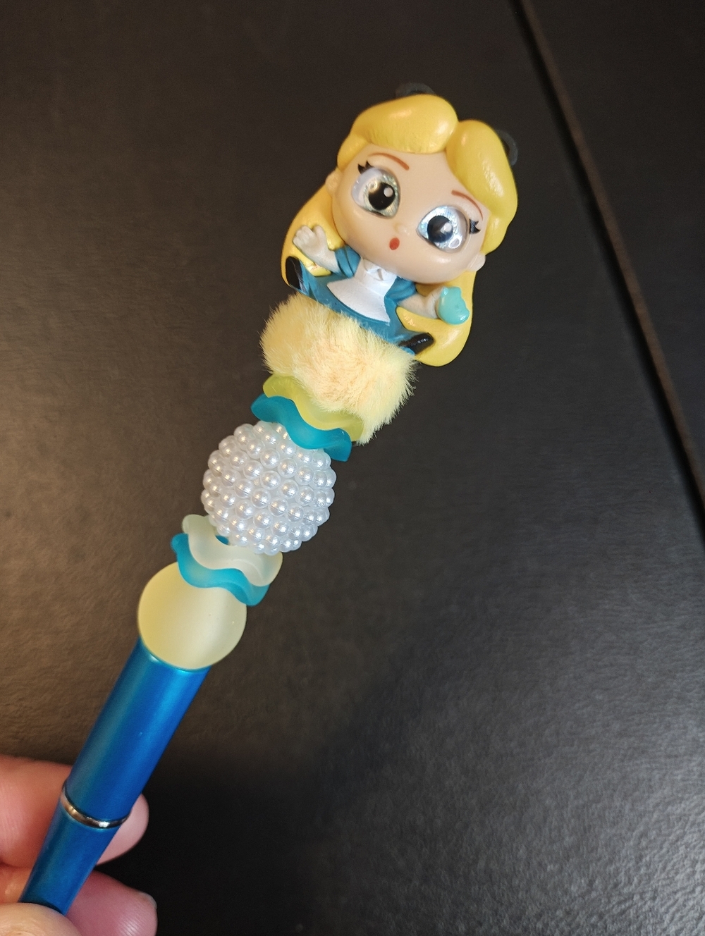 Disney Doorables Beaded Pen Alice In Wonderland